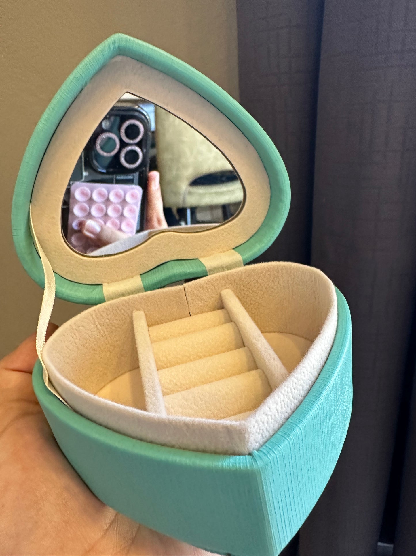 Joyerito amor (personalizado gratis, inicial)