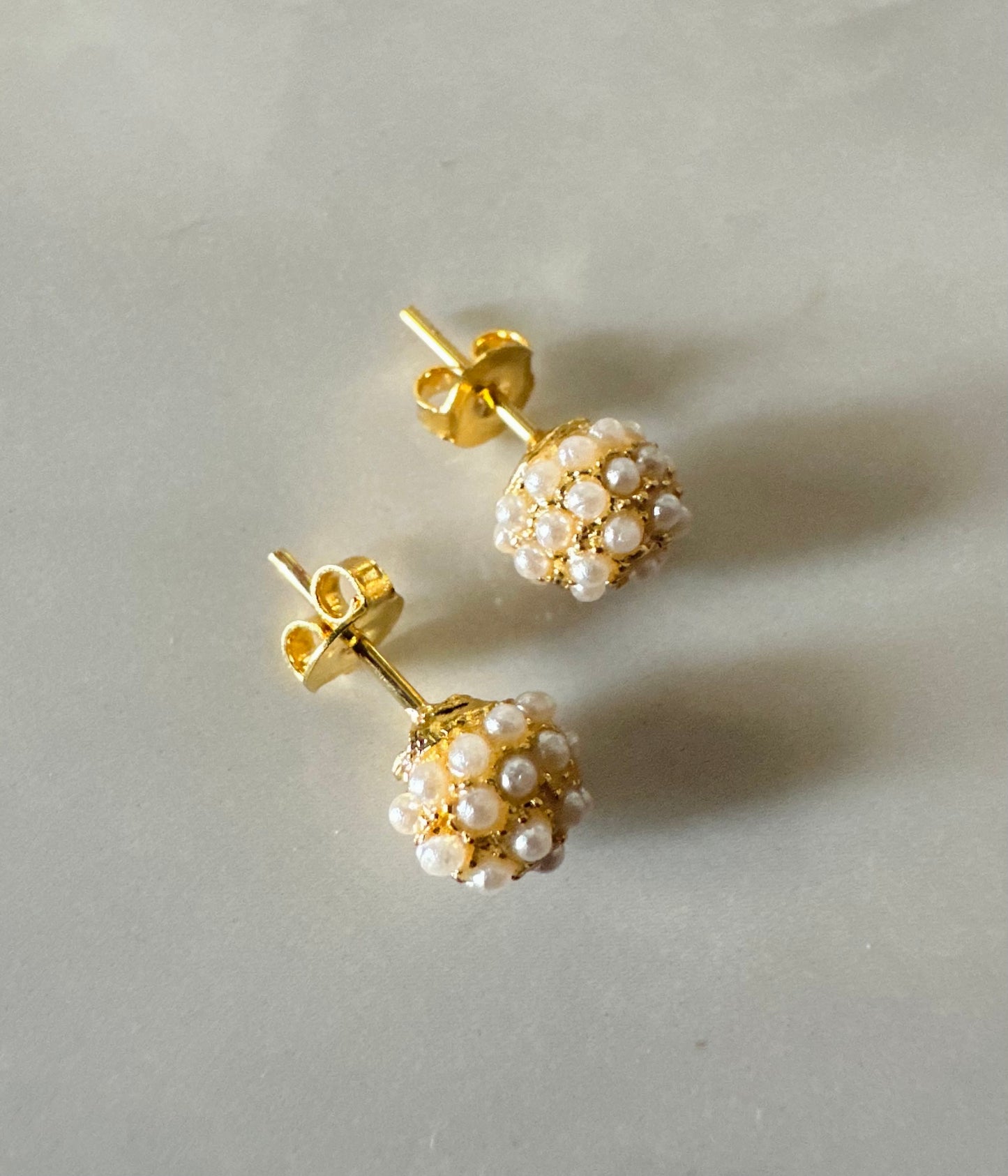 Mini flower of pearls