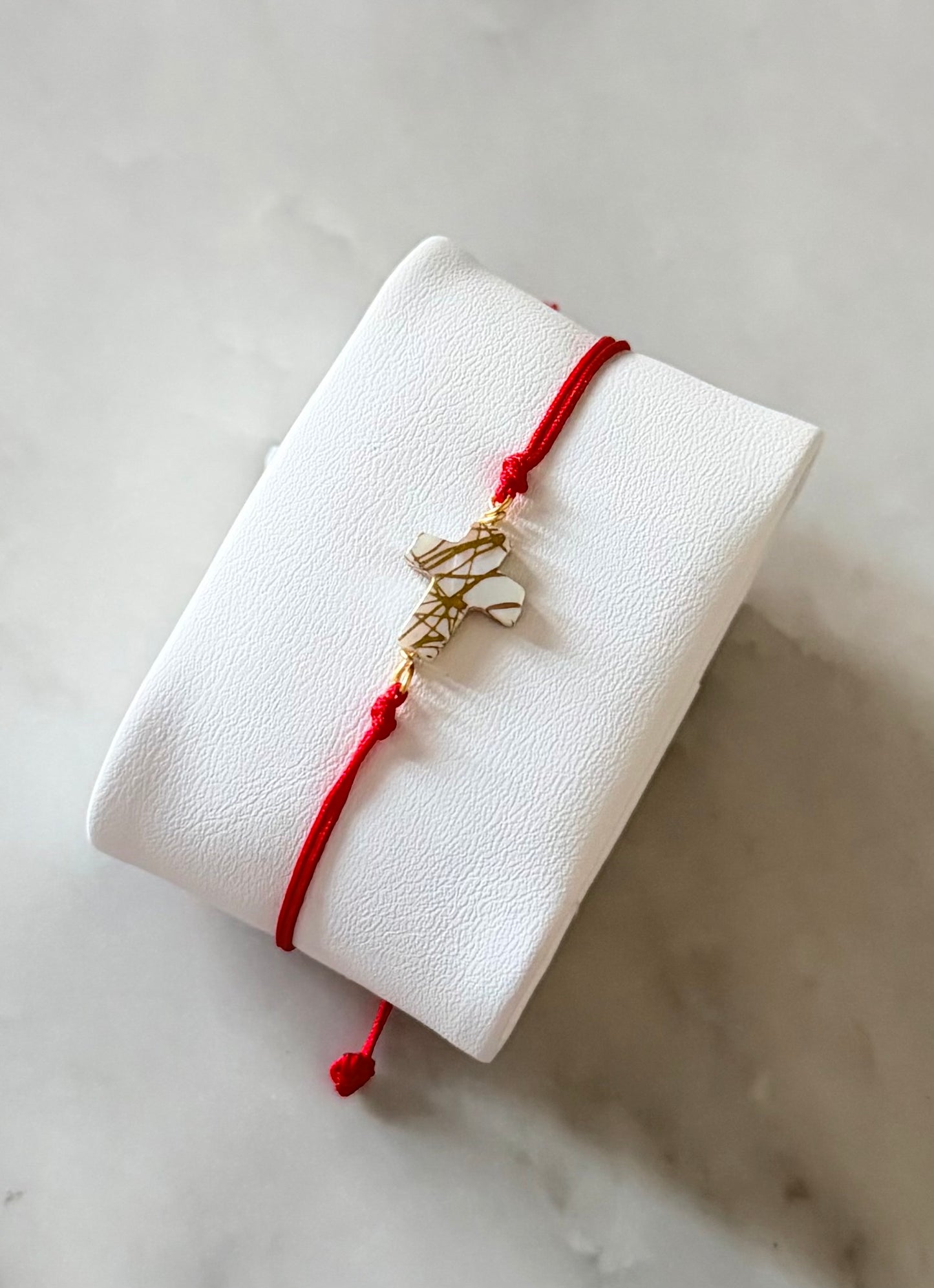 Cruz de concha nácar