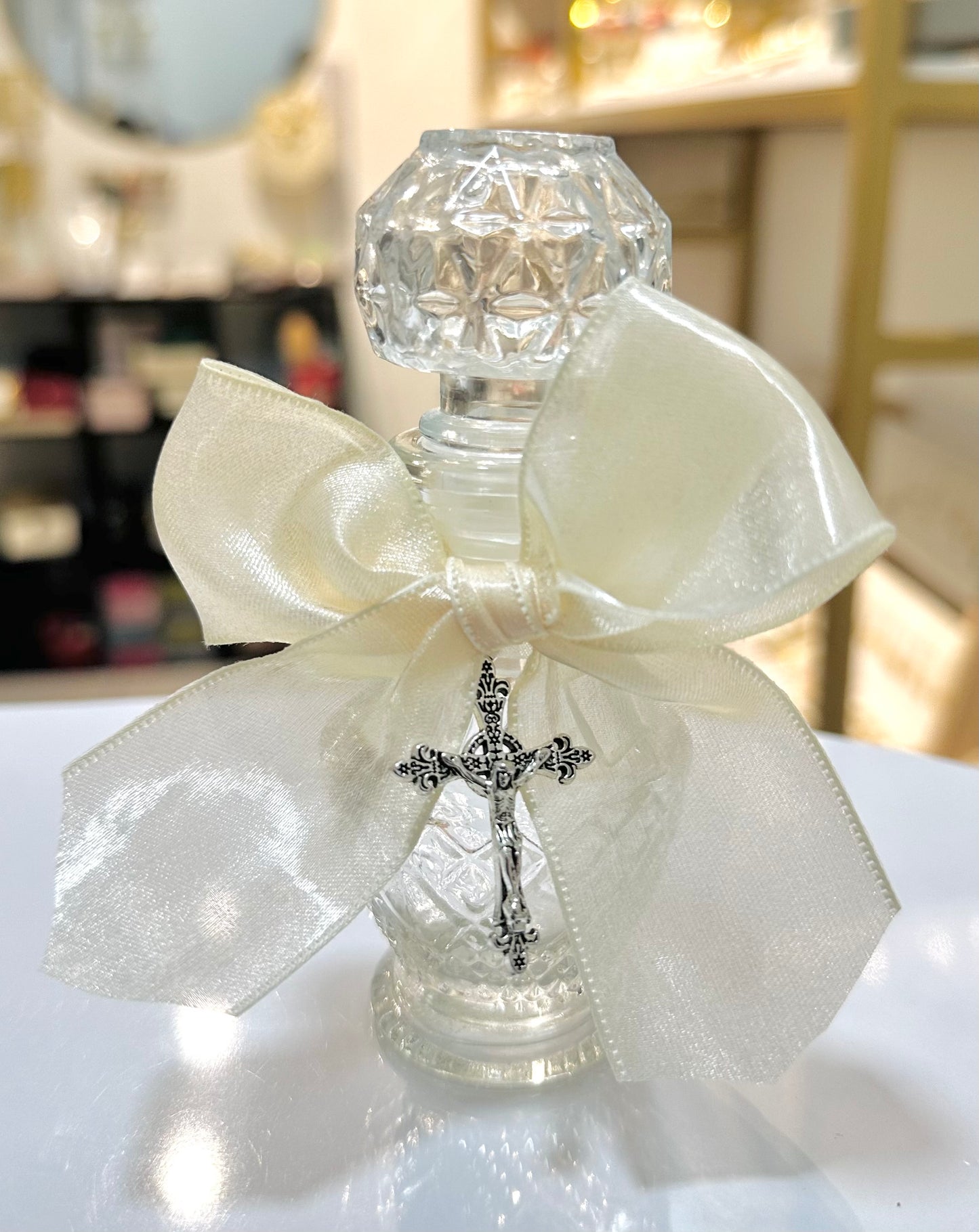 Crucifijo Bote para agua Bendita