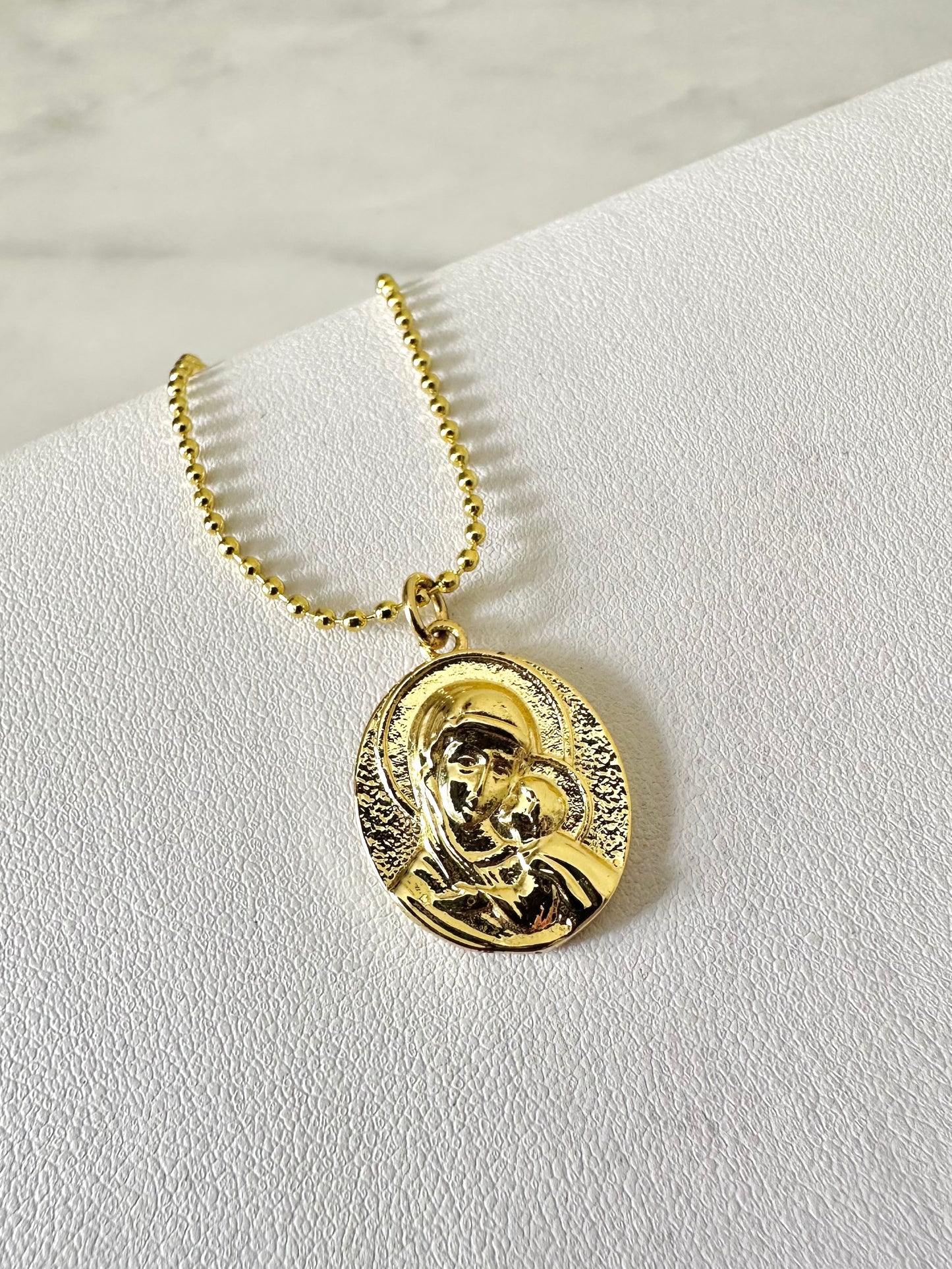 En brazos de mi Madre