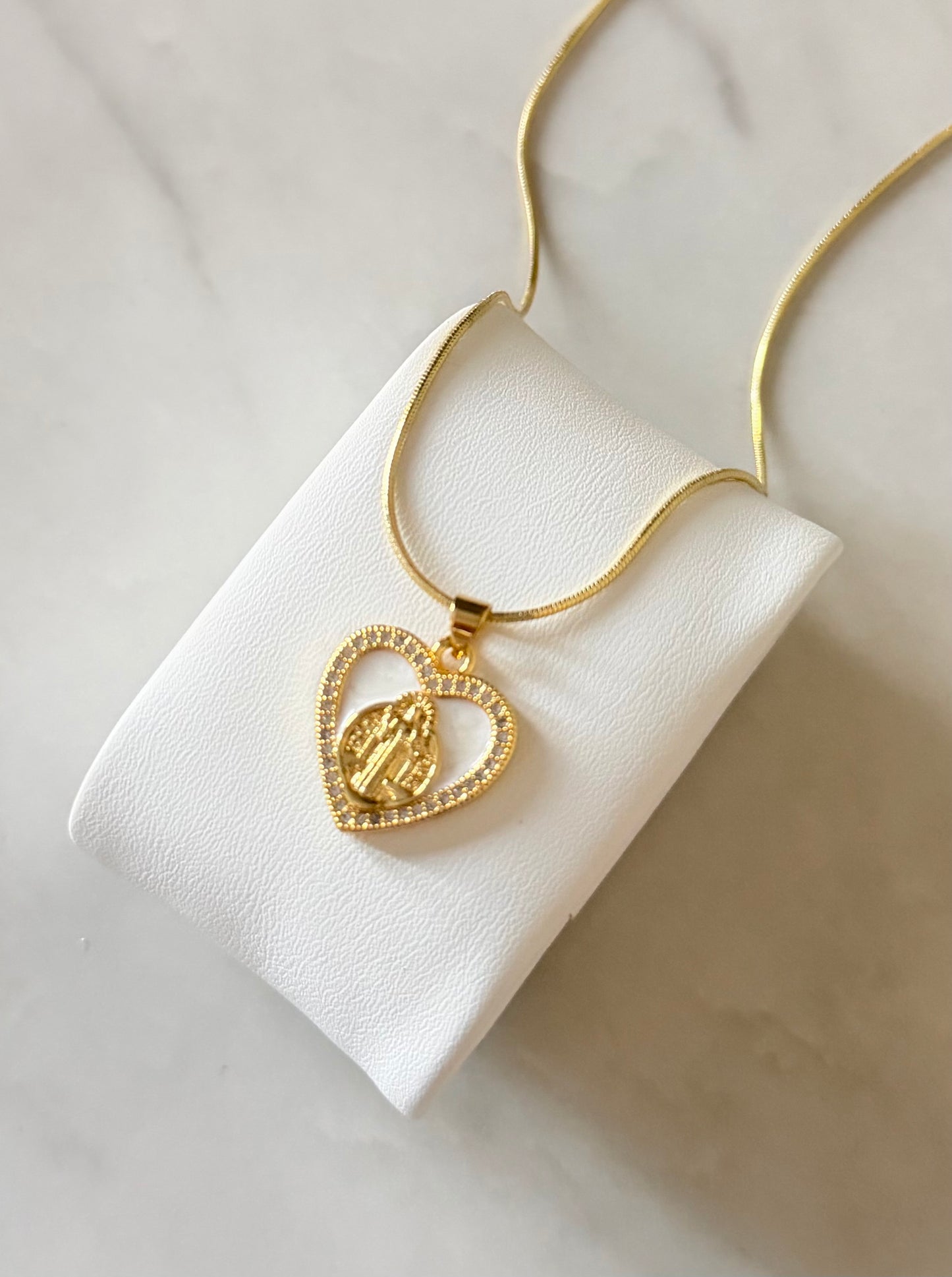 Corazón San Benito (Cadena largo ajustable)