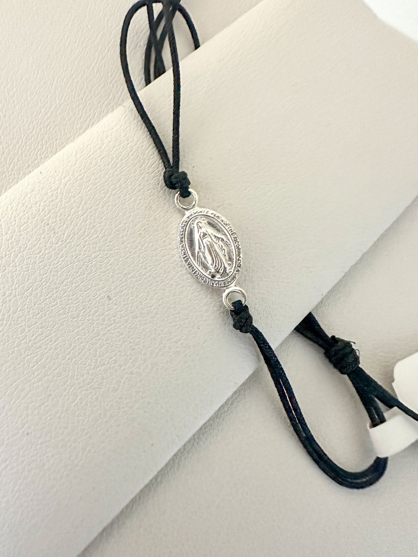 Medalla Milagrosa hilo negro