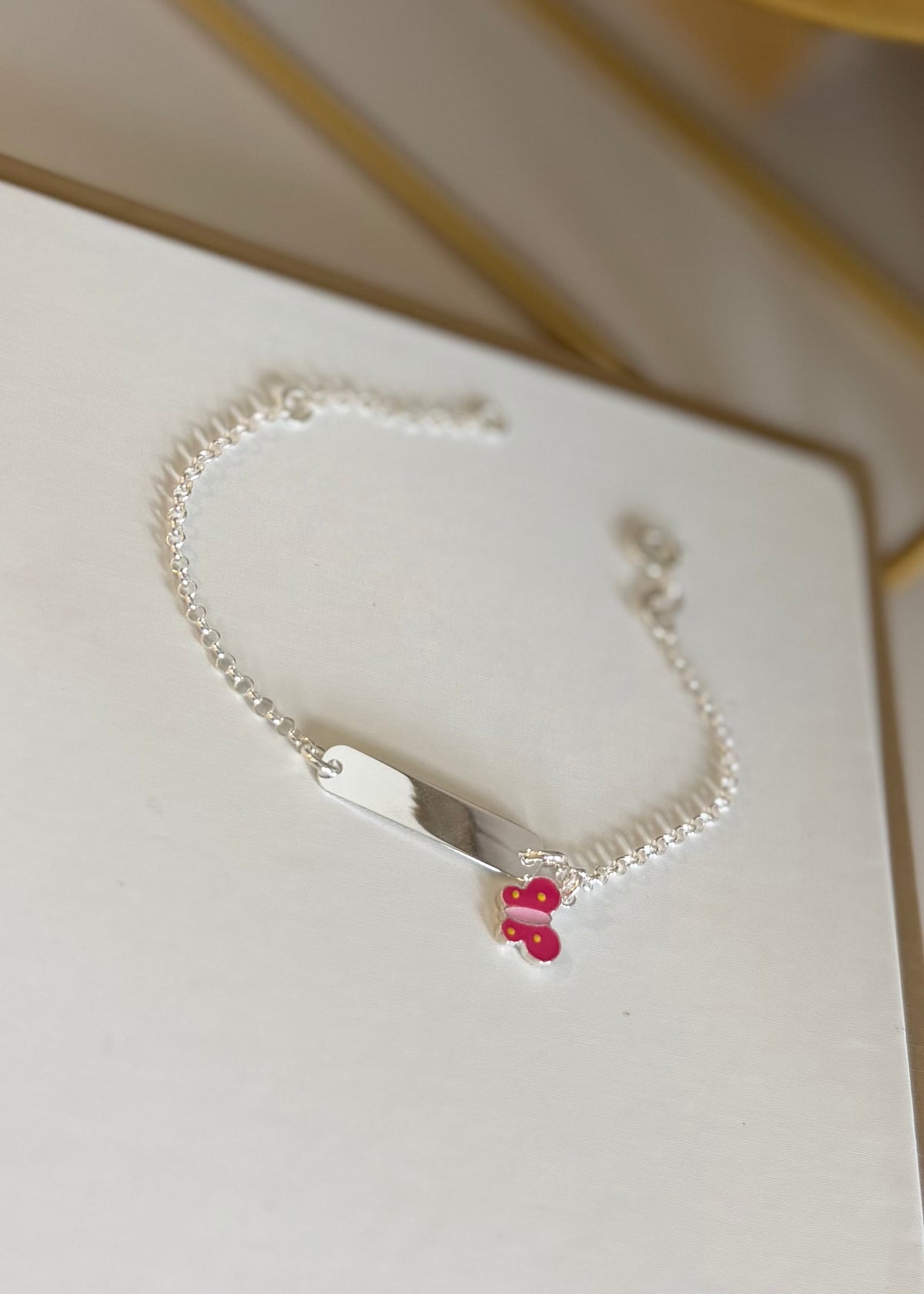 Butterfly (incluye personalizado)