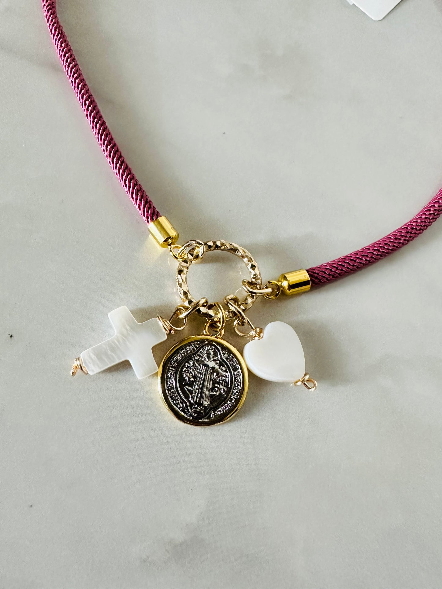 Collar ajustable San Benito hilo morado