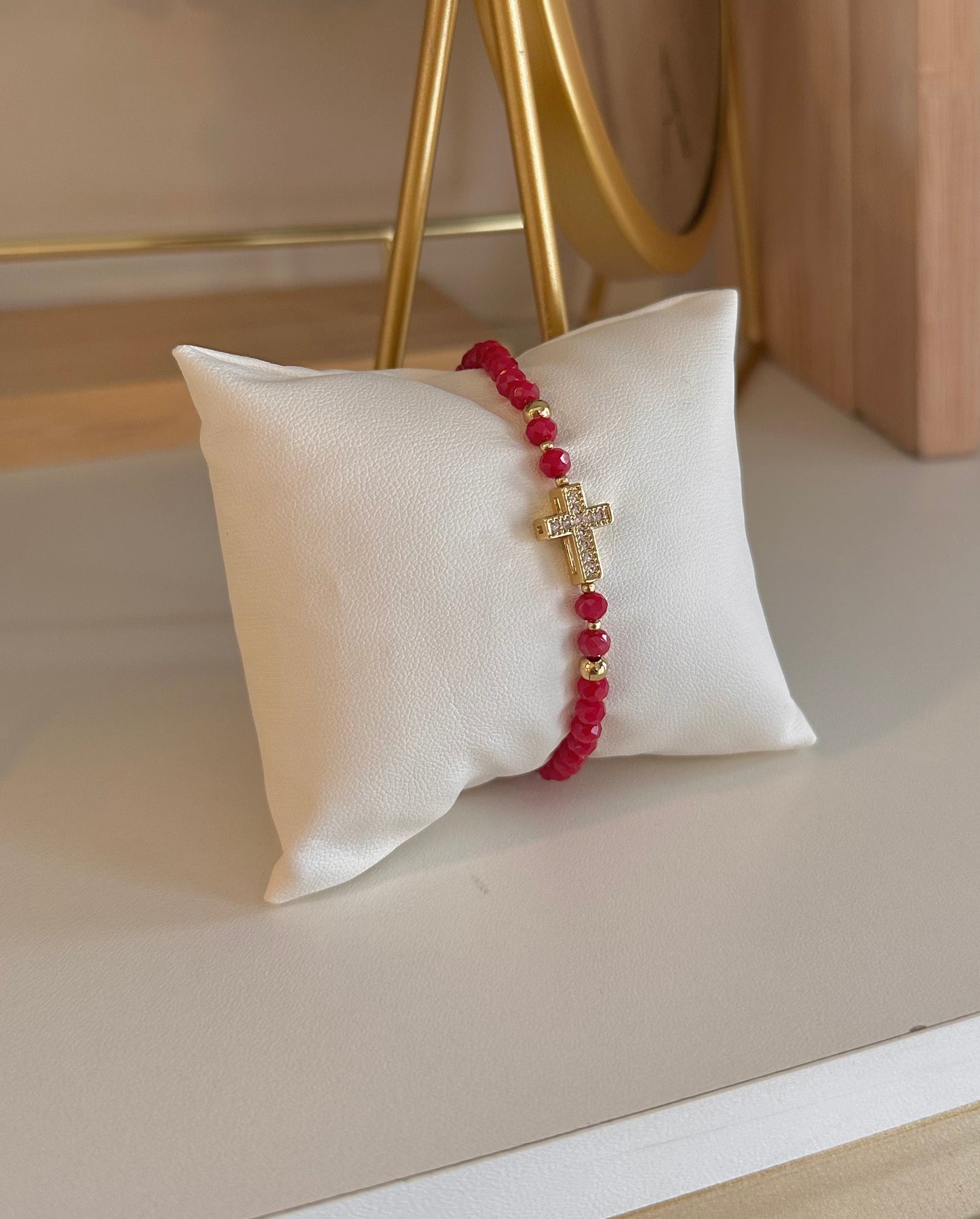 Pulsera roja cruz