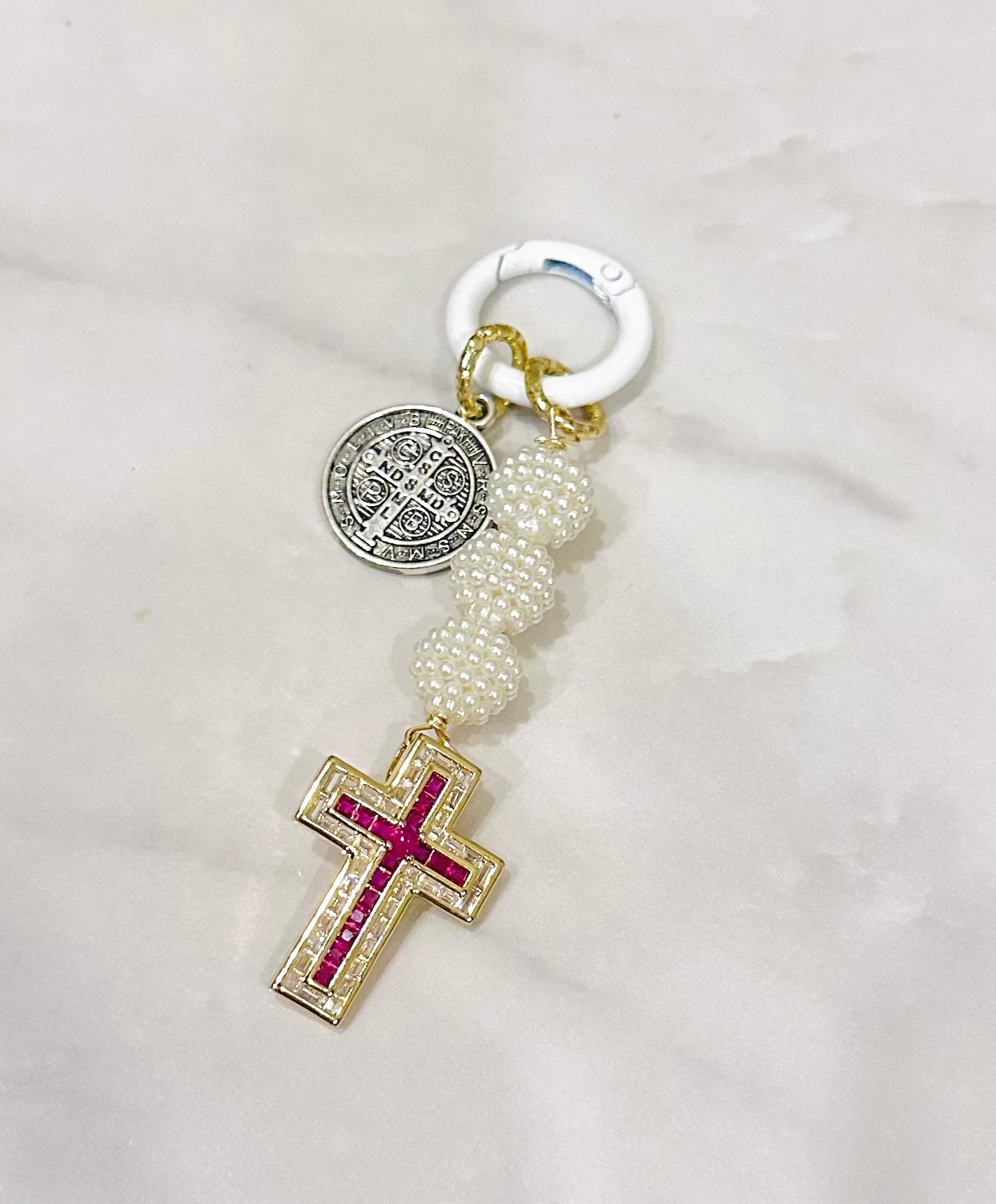 Medalla protectora San Benito y Cruz