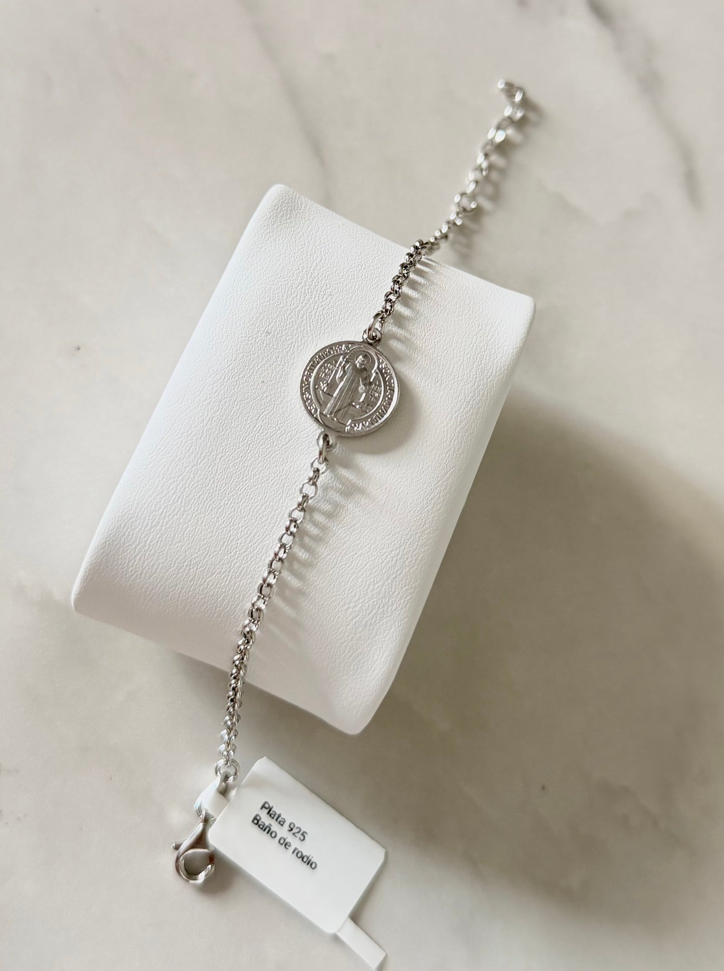 Brazalete San Benito (plata y plata con baño)