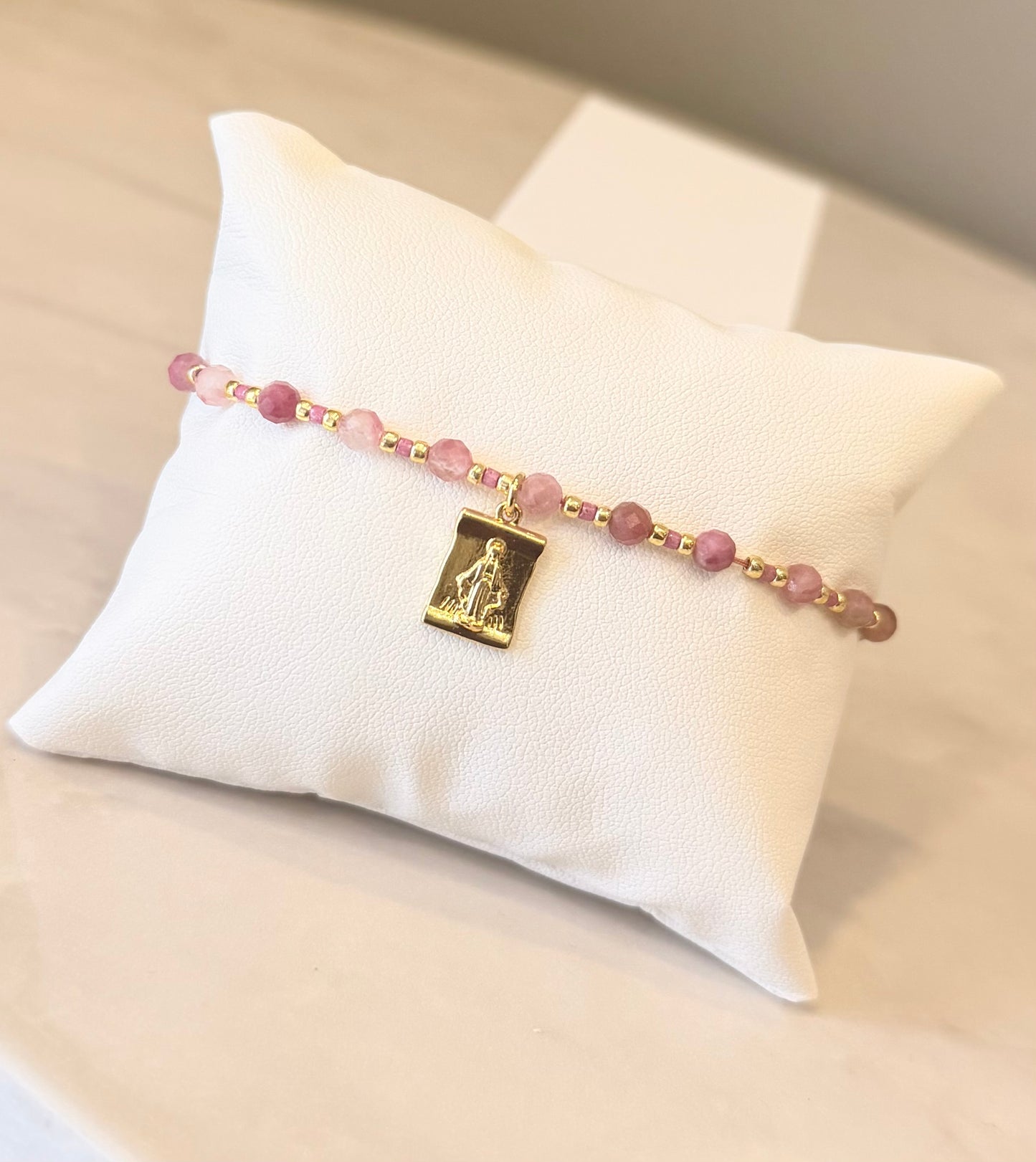 Mini virgencita ajustables