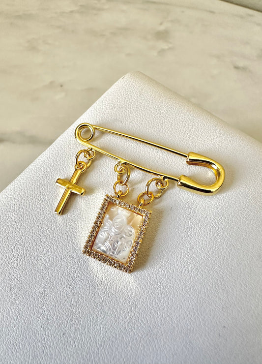 Pin Virgen del Carmen 🤍 concha nácar (Bautizo o como adorno en un saco)