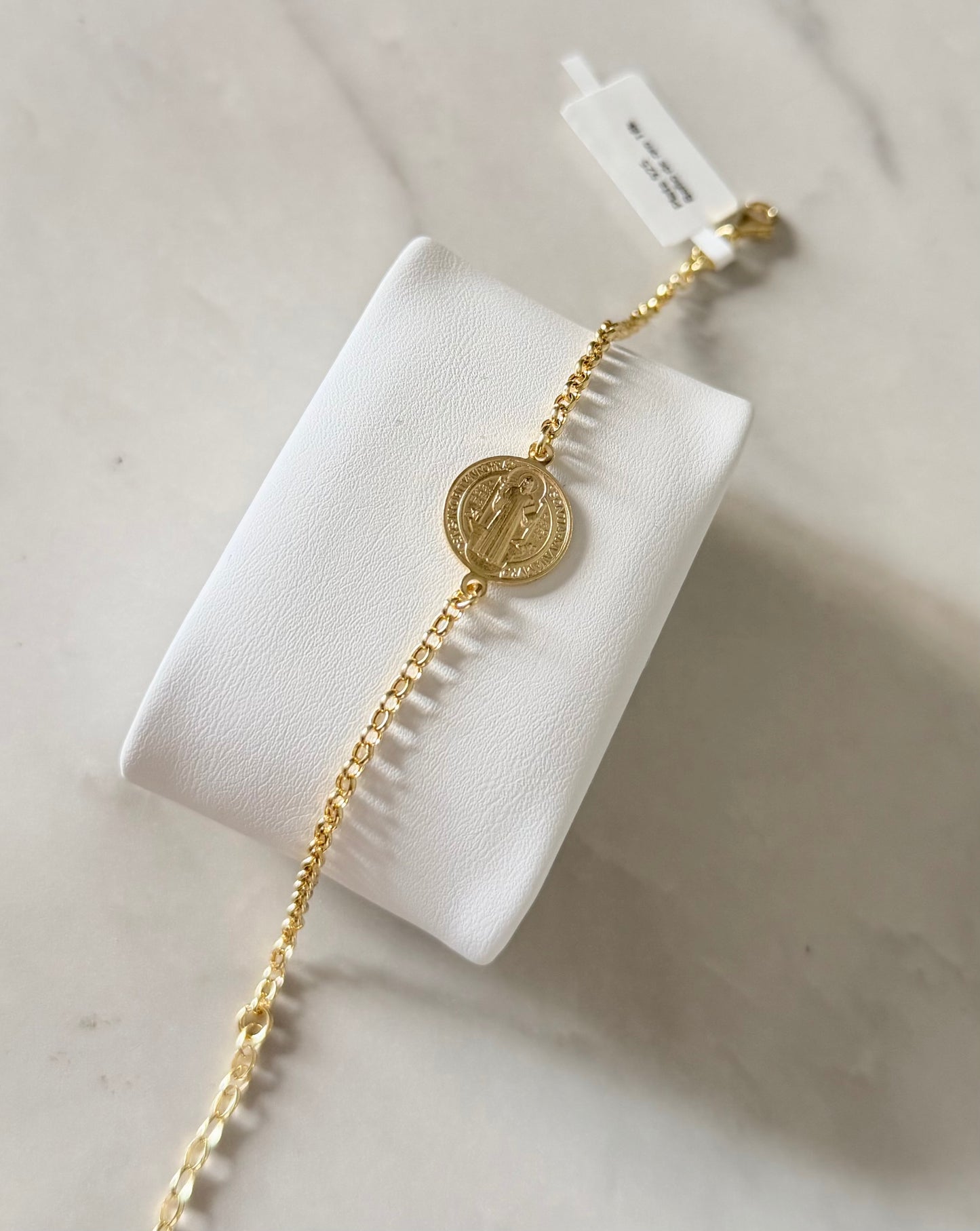 Brazalete San Benito (plata y plata con baño)