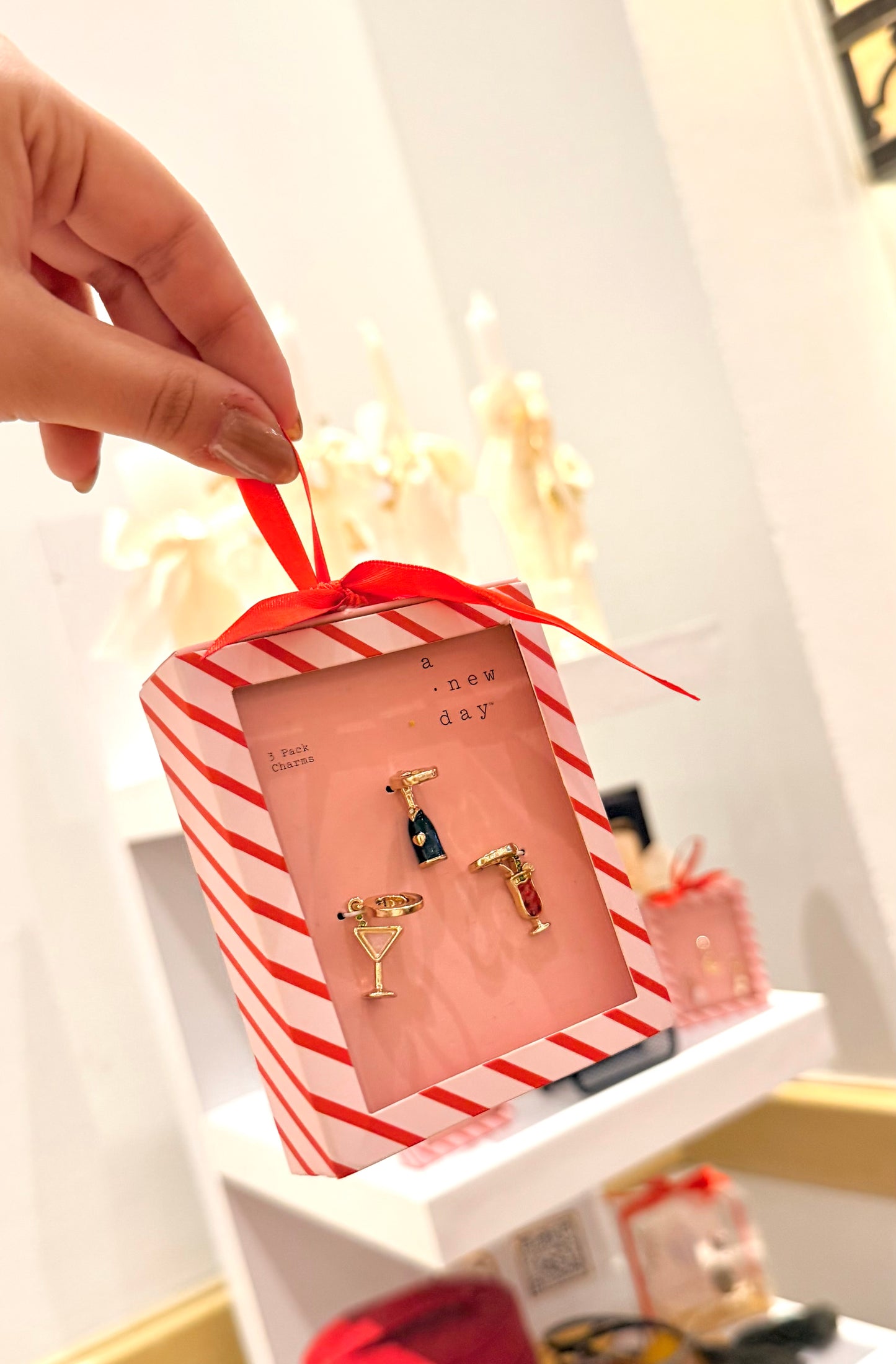 Cheers Queen Set charms