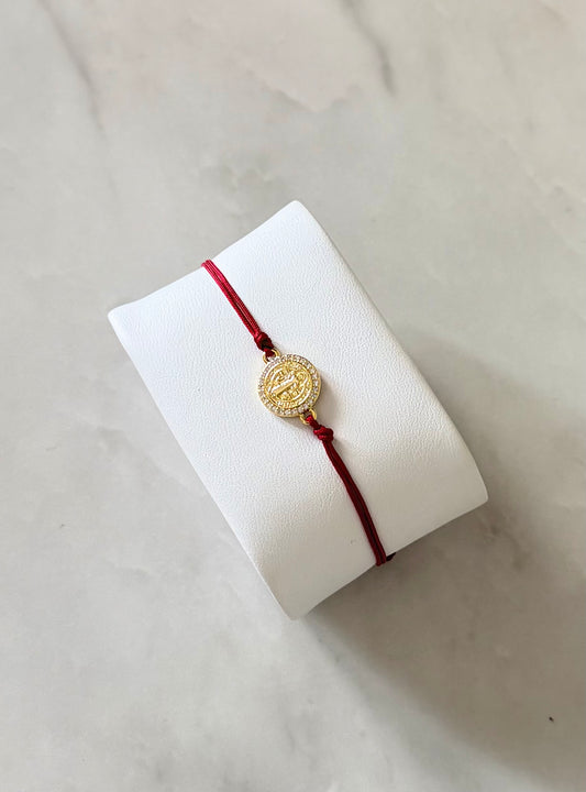 San Benito rojo borgoña