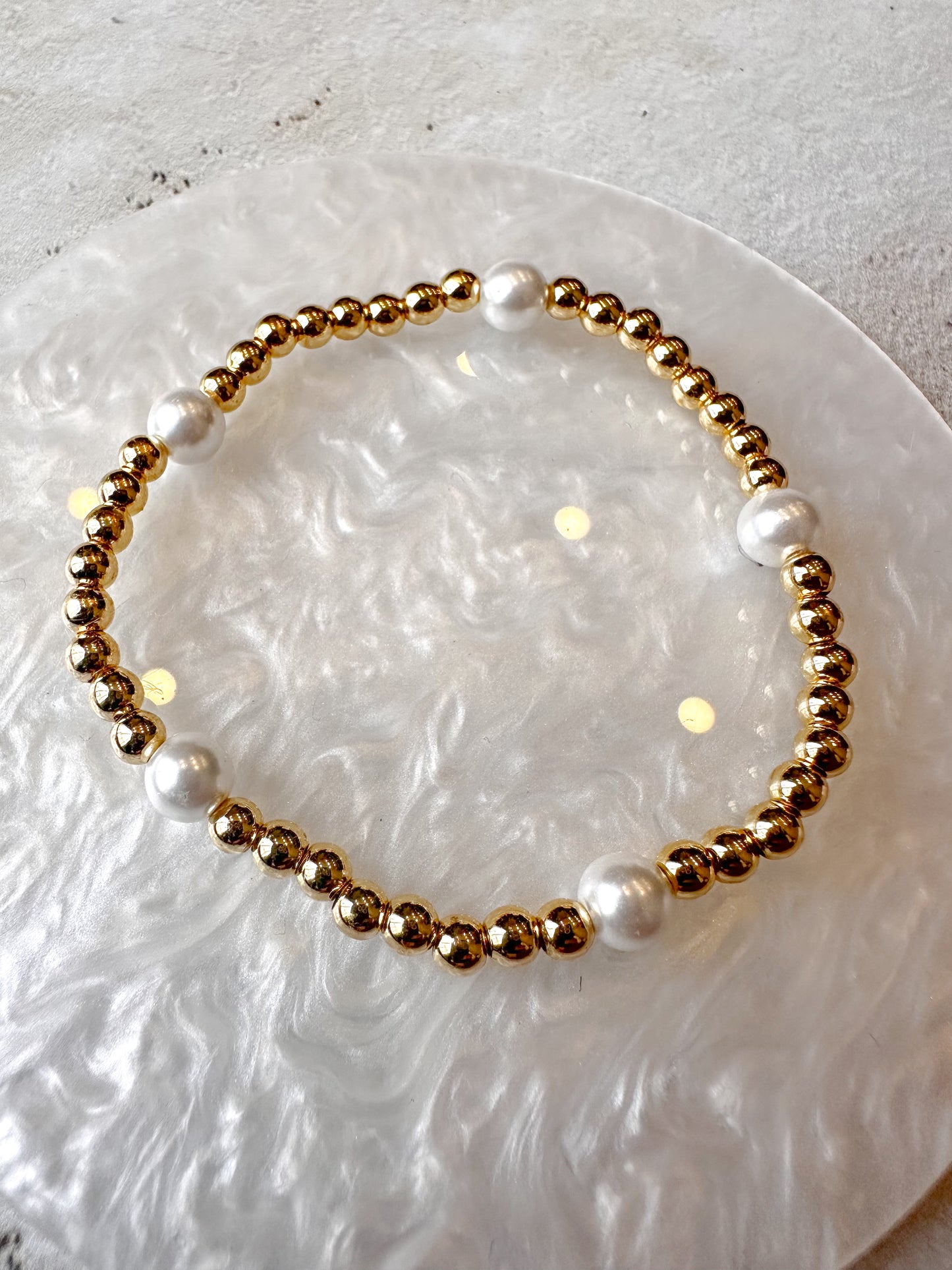 brazalete golden pearls