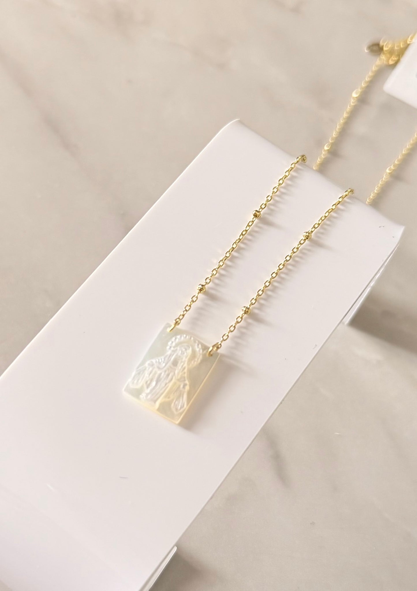 Medalla Milagrosa cuadrada (plata baño de oro 18k)
