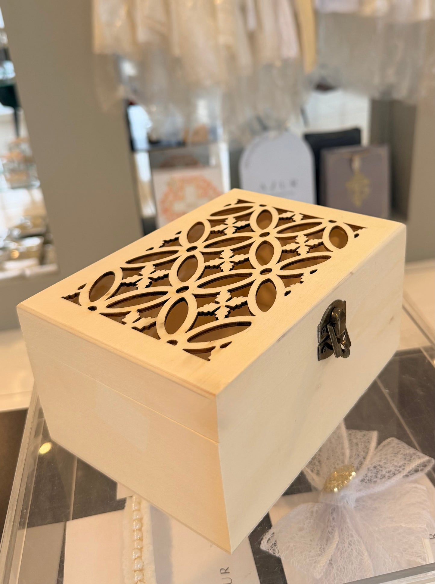 Cofre de madera con diseño (incluye grabado)