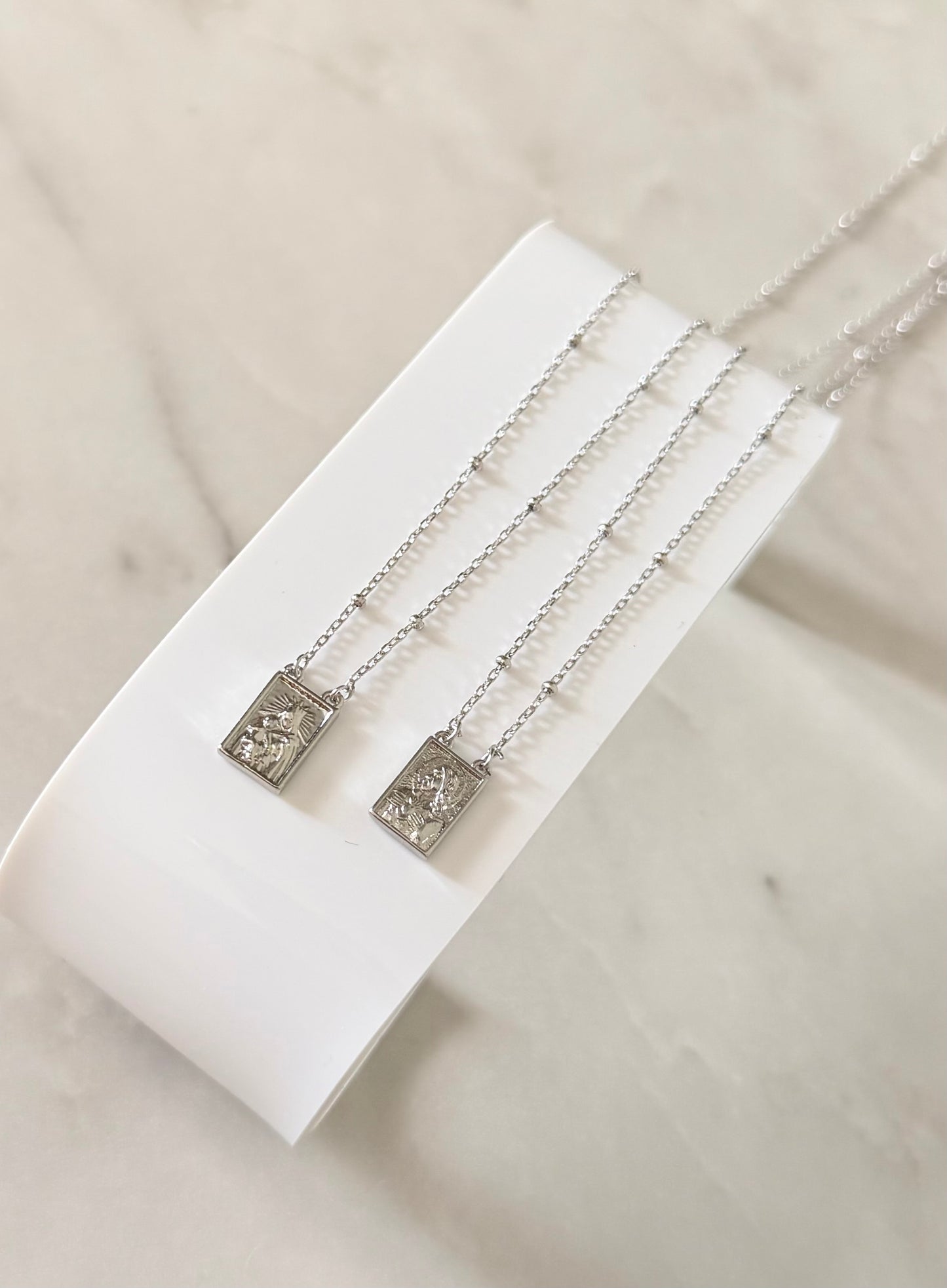 Escapulario clásico (virgencita y sagrado corazón de Jesús) plata