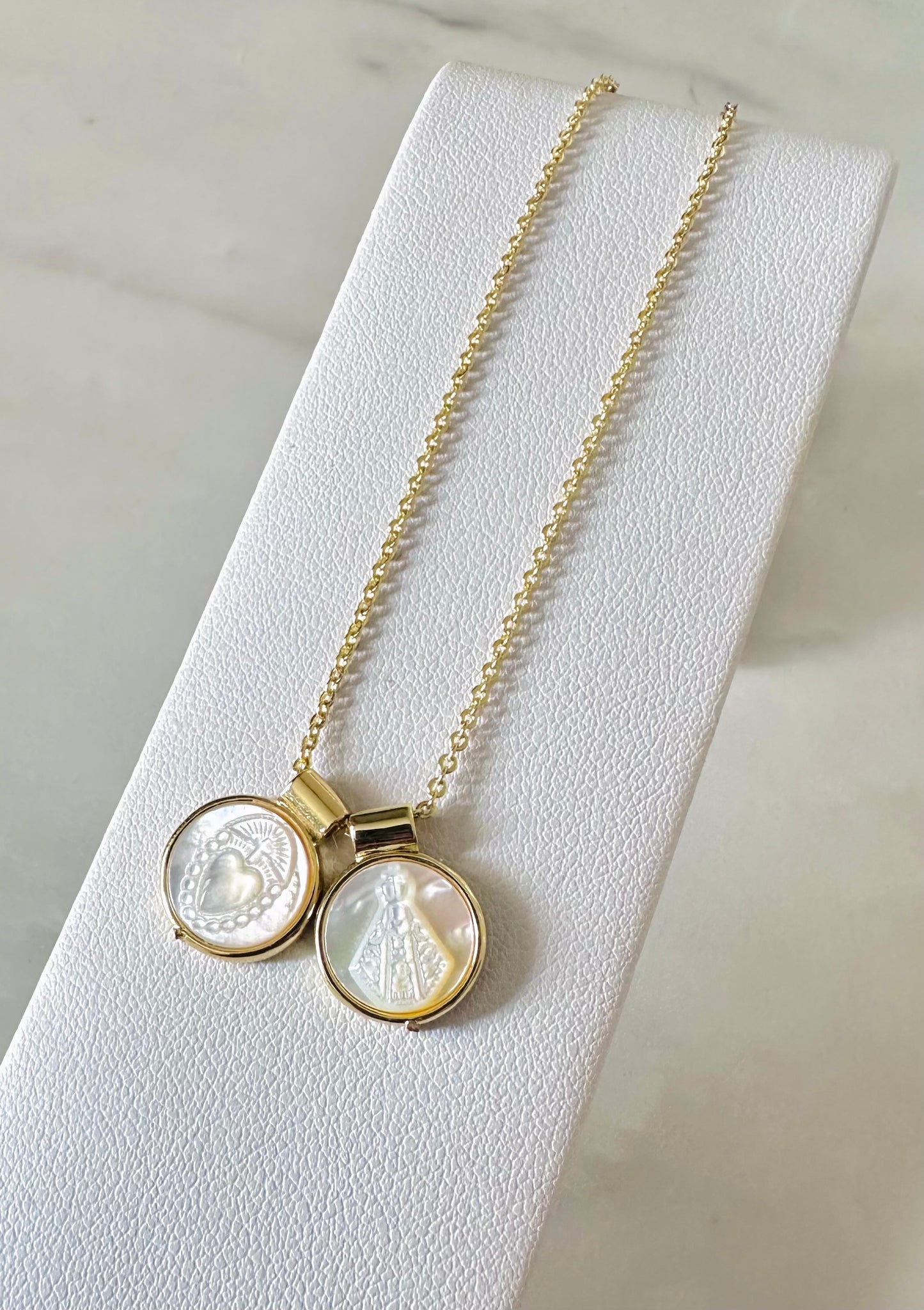 Escapulario Virgen de Suyapa Concha nácar