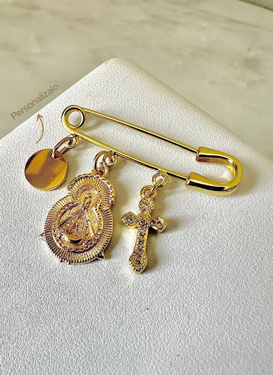 Virgen de Suyapa (Graba nombre y fecha)